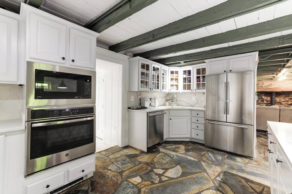 Photo of Kitchen in Round Hill