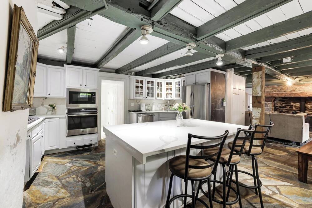 Photo of Kitchen in Round Hill