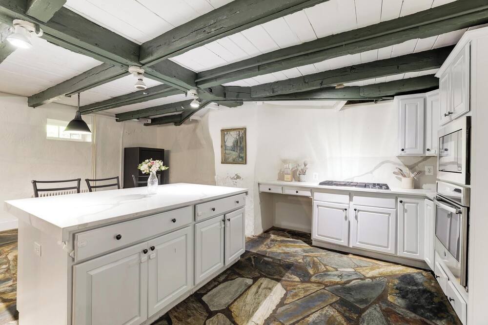 Photo of Kitchen in Round Hill