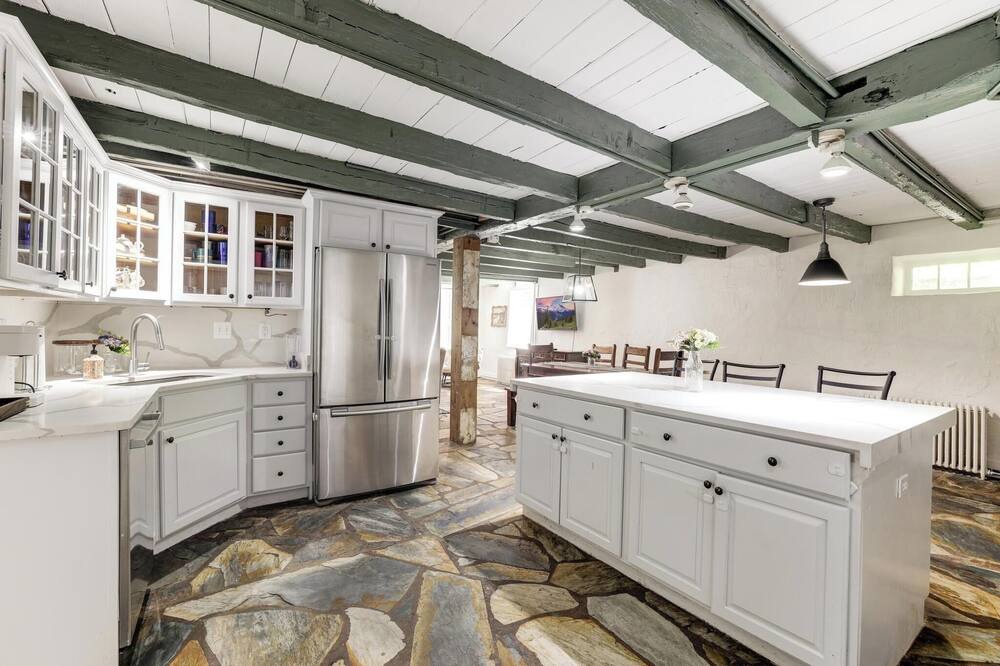 Photo of Kitchen in Round Hill