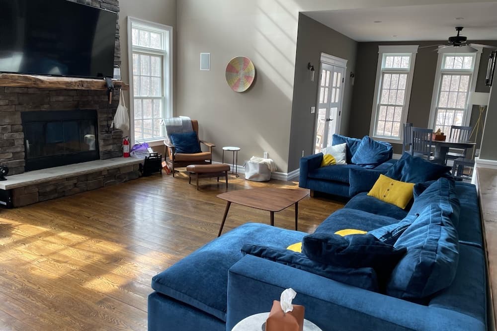 Photo of Livingroom in Fishkill