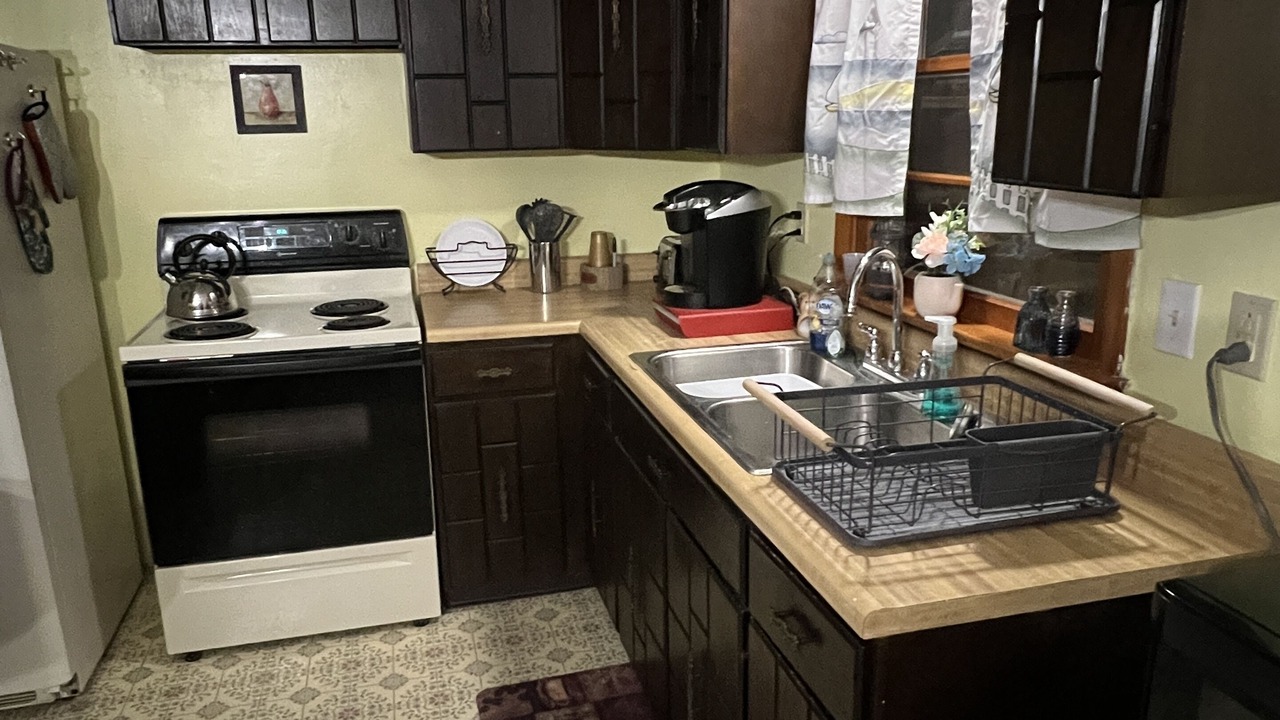 Photo of Kitchen in Conneaut Lakeshore