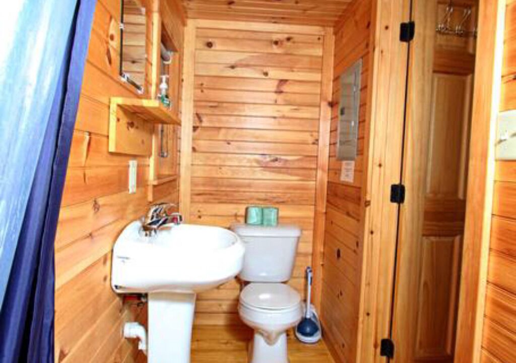 Photo of Bathroom in Centre Hall