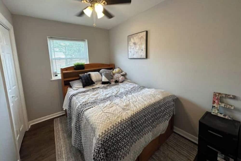 Photo of Bedroom in Lochearn