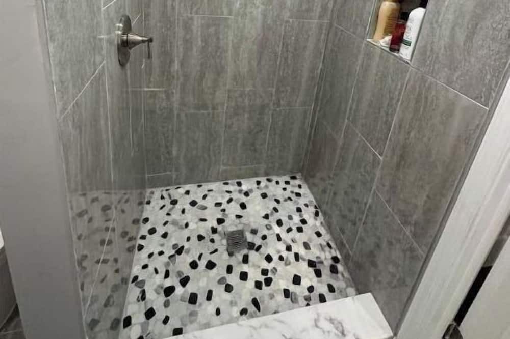 Photo of Bathroom in Lochearn
