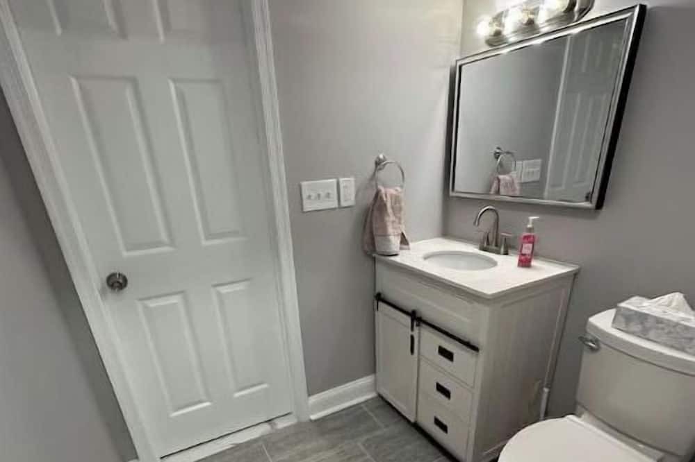 Photo of Bathroom in Lochearn