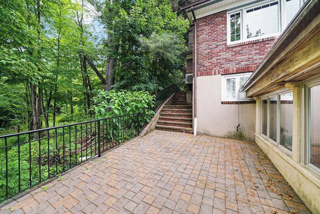 Photo of Outdoor in Woodridge