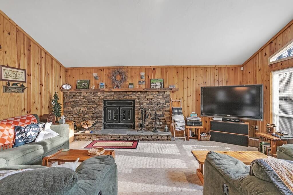 Photo of Livingroom in Champion