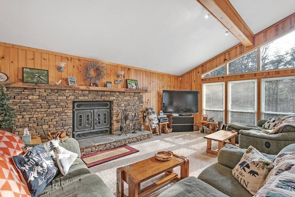 Photo of Livingroom in Champion