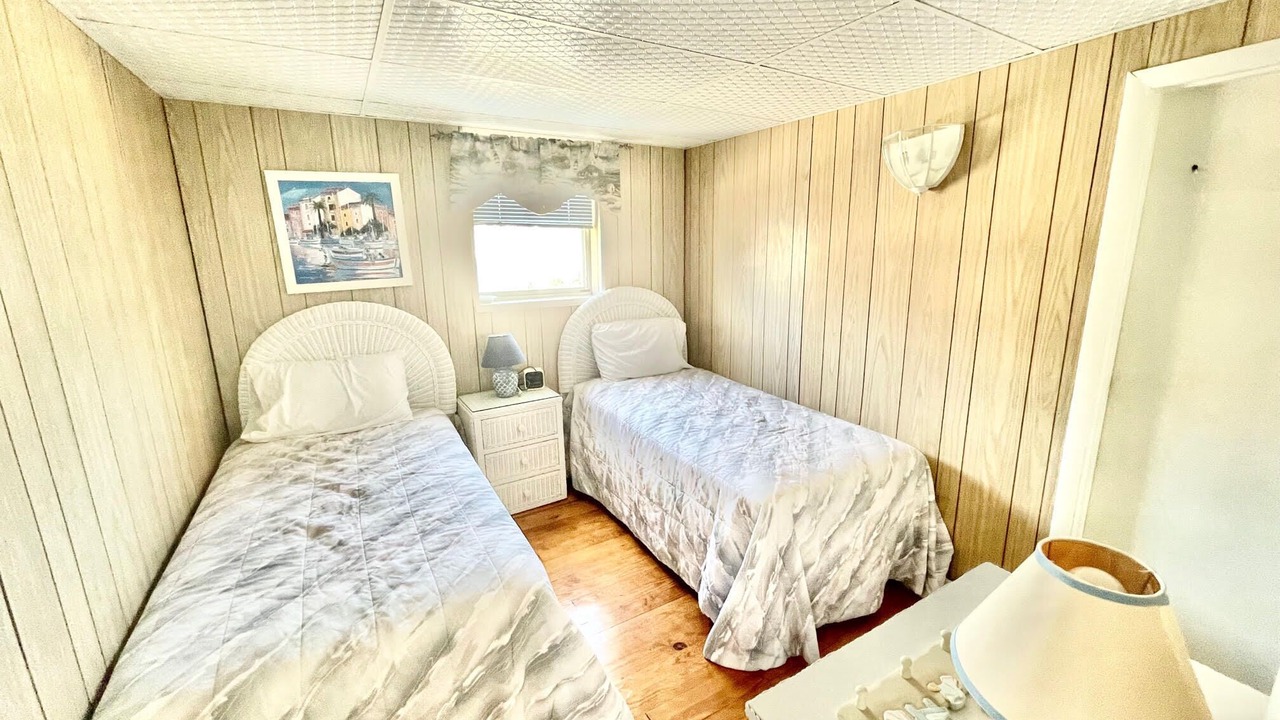 Photo of Bedroom in Townsend's Inlet