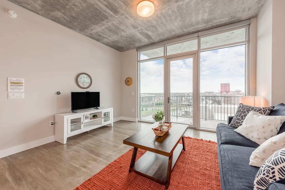 Photo of Livingroom in Second Ward