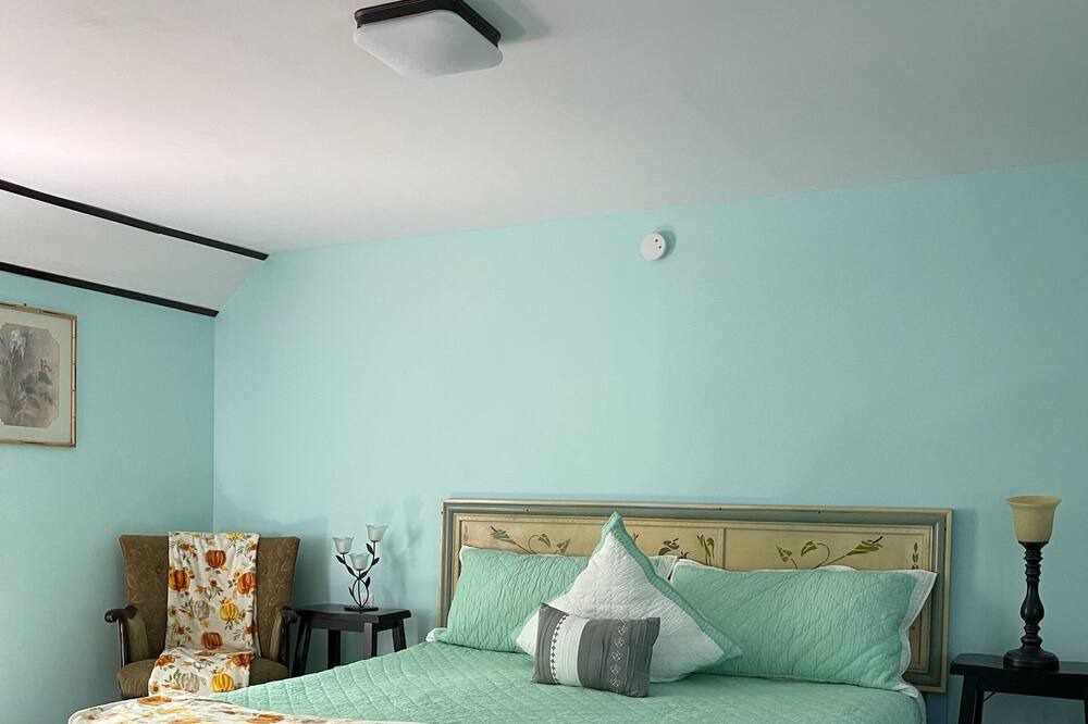 Photo of Bedroom in White Lake