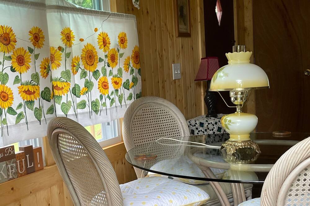 Photo of Kitchen in White Lake
