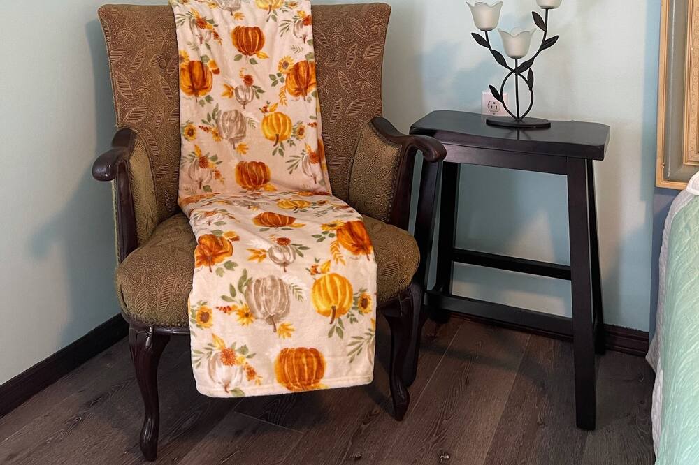 Photo of Livingroom in White Lake