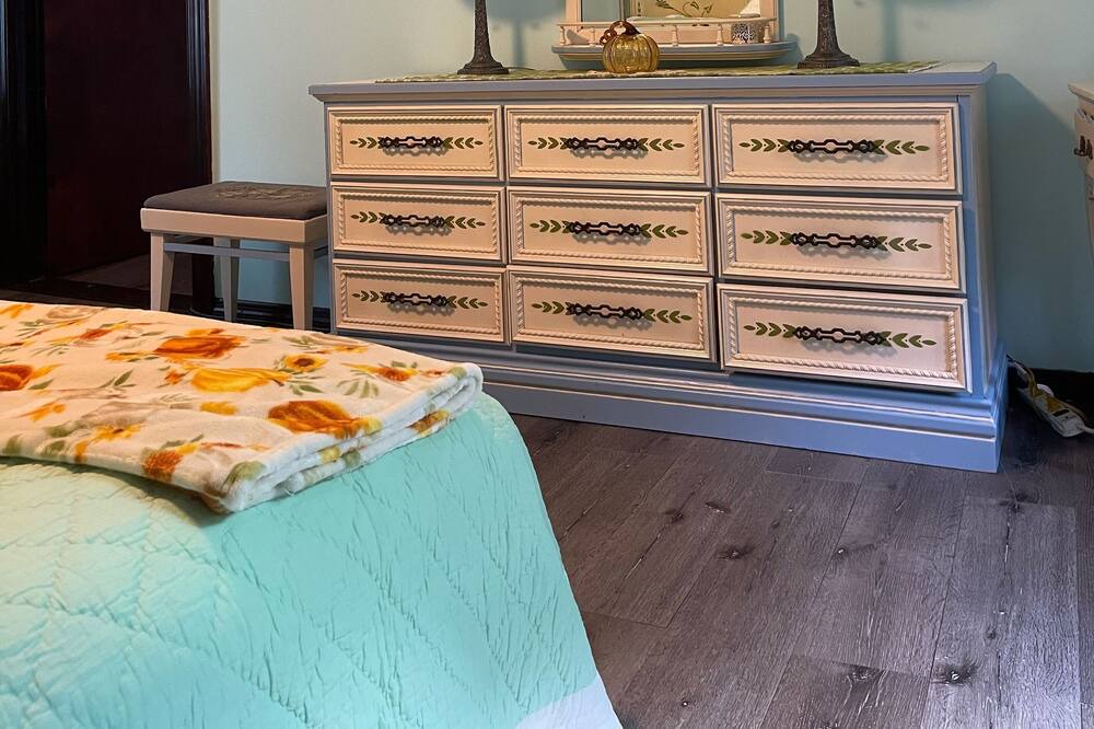 Photo of Bedroom in White Lake