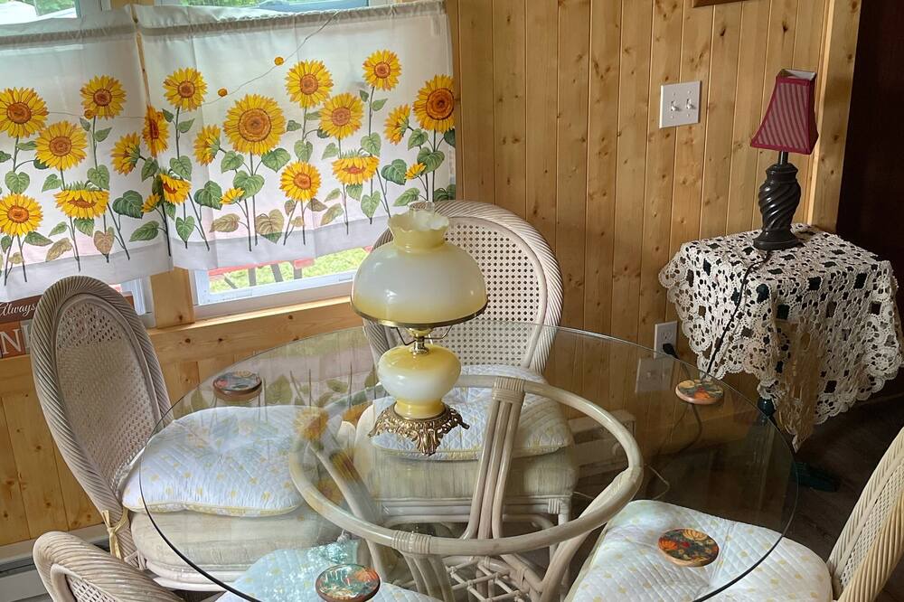 Photo of Kitchen in White Lake
