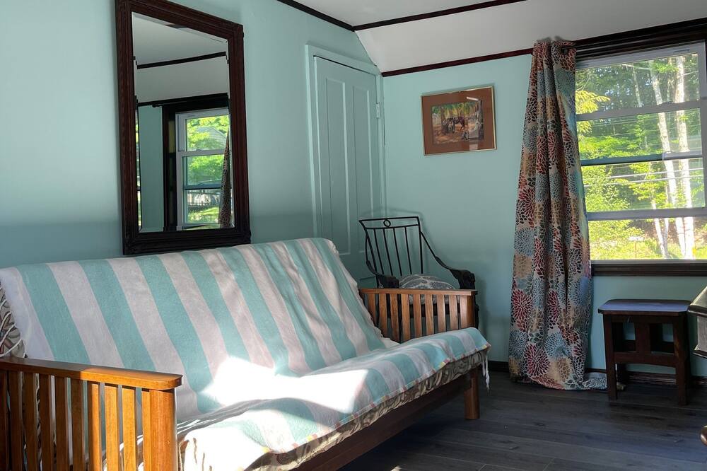Photo of Livingroom in White Lake