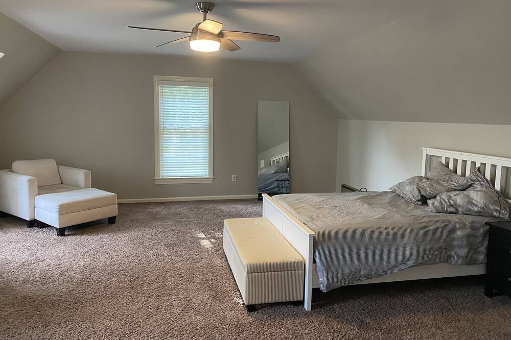Photo of Bedroom in Bakerstown