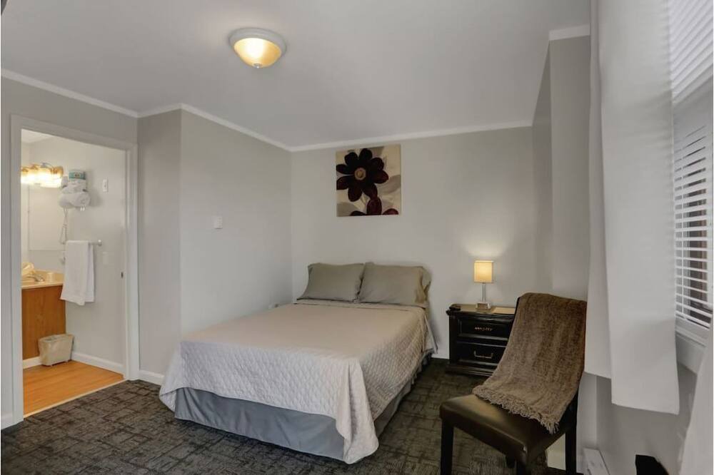 Photo of Bedroom in Loyalton