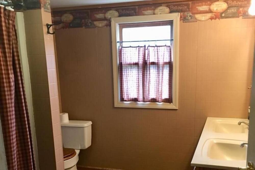 Photo of Bathroom in Summerville