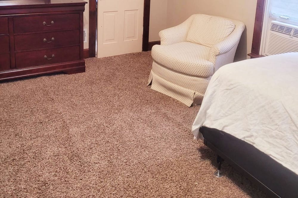 Photo of Bedroom in Summerville