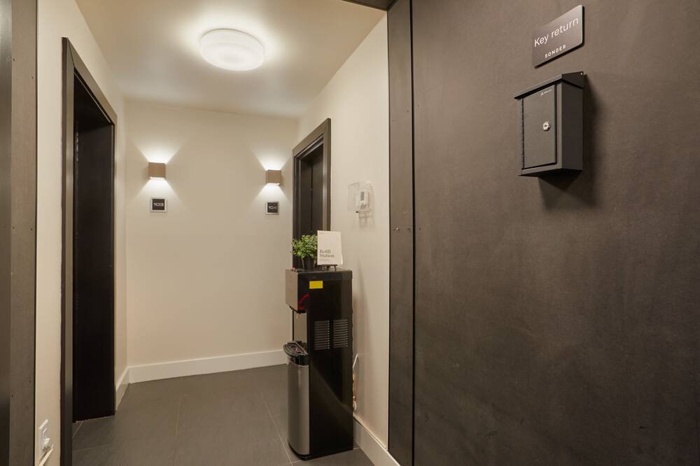 Photo of Bedroom in Navy Yard