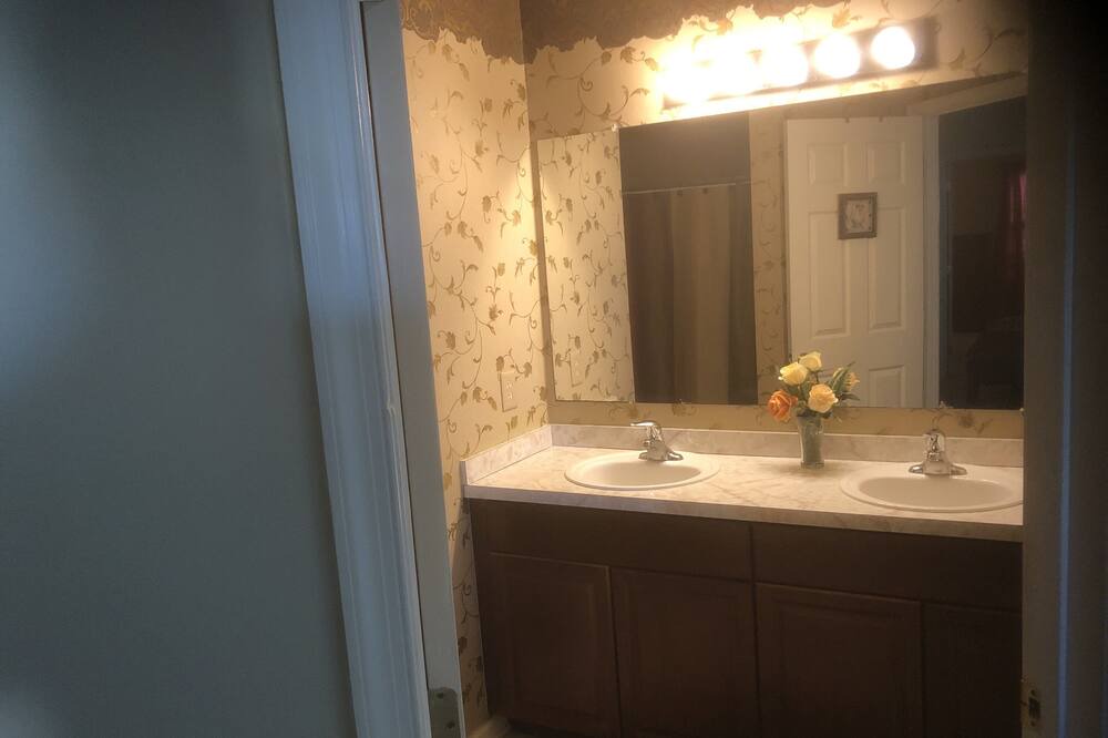 Photo of Bathroom in Lawnside