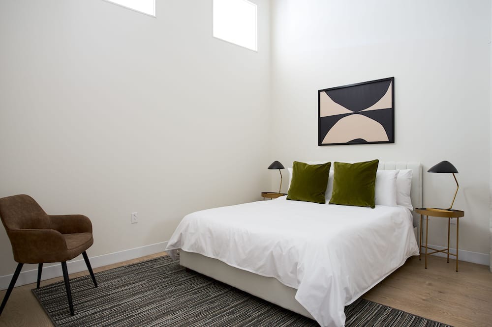 Photo of Bedroom in Logan Square