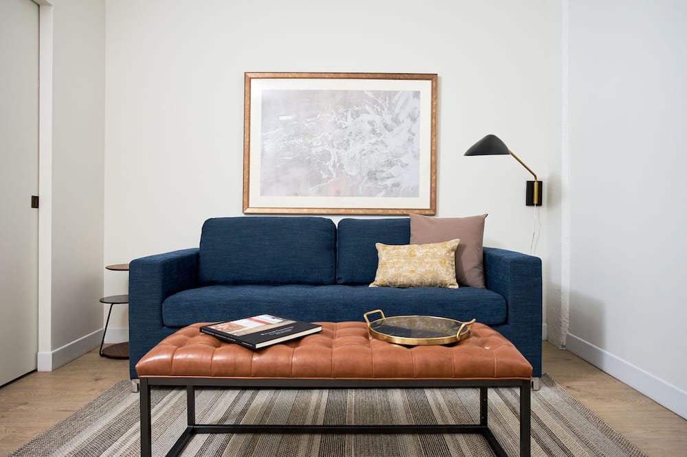 Photo of Livingroom in Logan Square