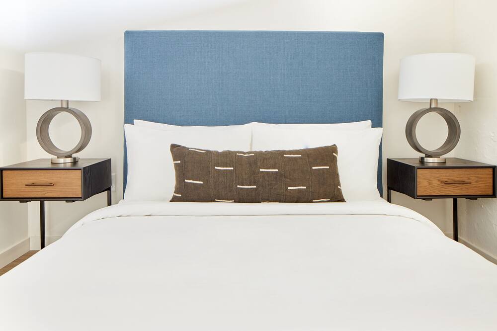 Photo of Bedroom in Logan Square