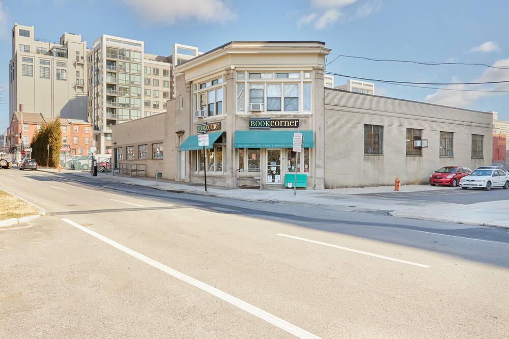 Photo of Outdoor in Logan Square