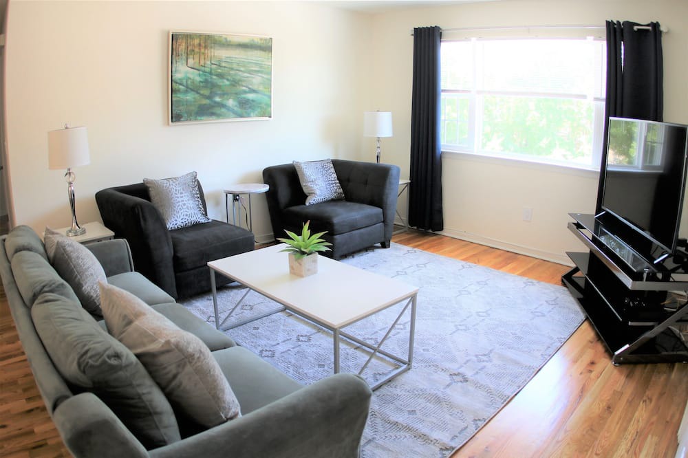 Photo of Livingroom in Bridgewater