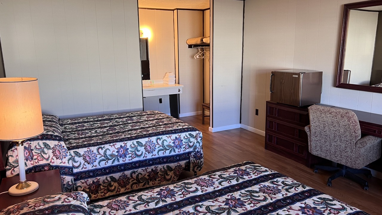 Photo of Bedroom in Delaware Water Gap