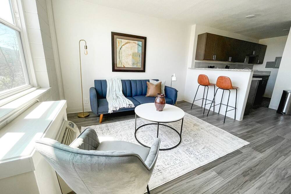 Photo of Livingroom in Corryville