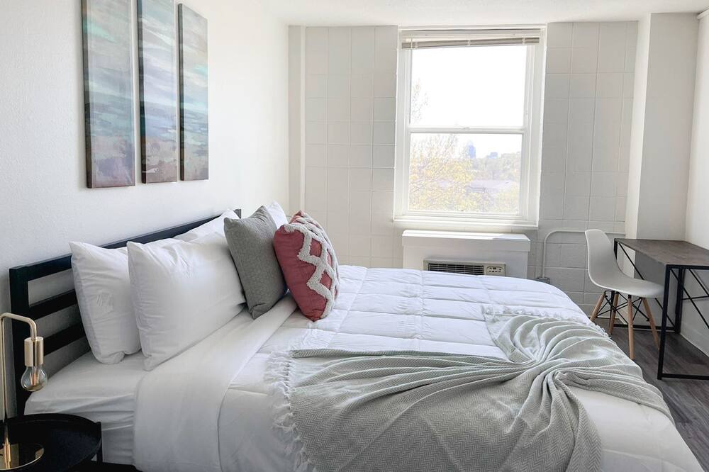Photo of Bedroom in Corryville