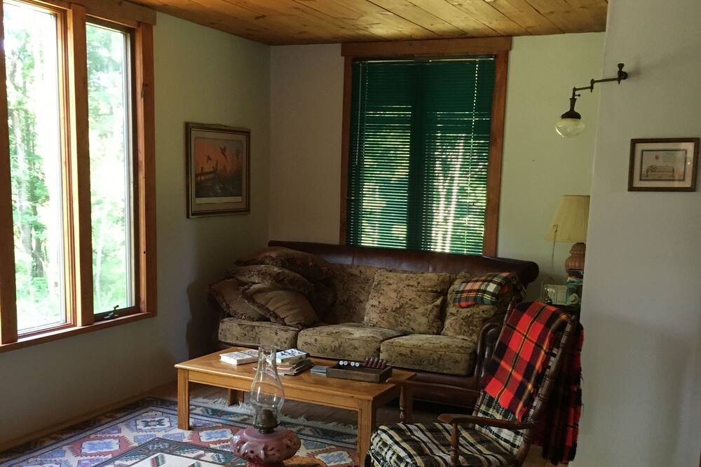 Photo of Livingroom in Guys Mills
