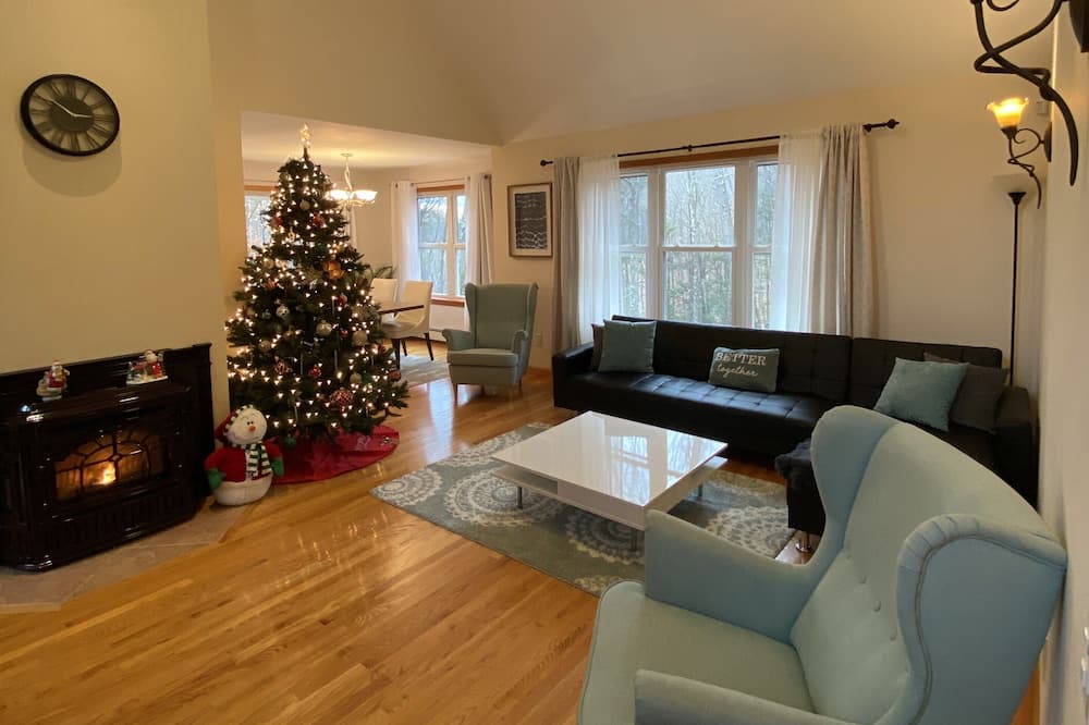 Photo of Livingroom in Bushkill