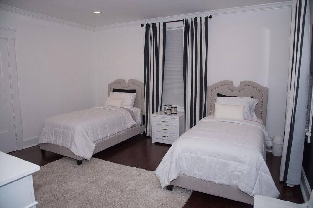 Photo of Bedroom in Elizabeth