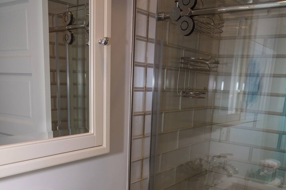 Photo of Bathroom in Elizabeth