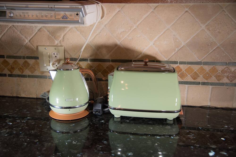 Photo of Kitchen in Elizabeth