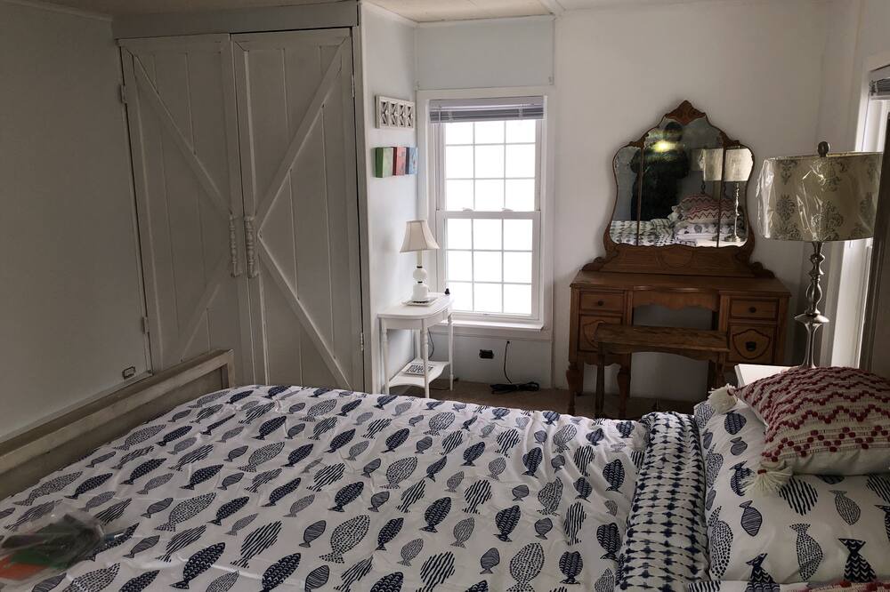 Photo of Bedroom in Warren