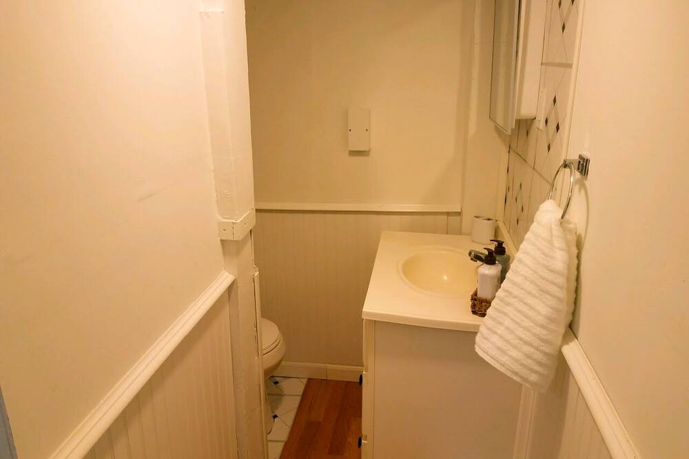 Photo of Bathroom in Lansford