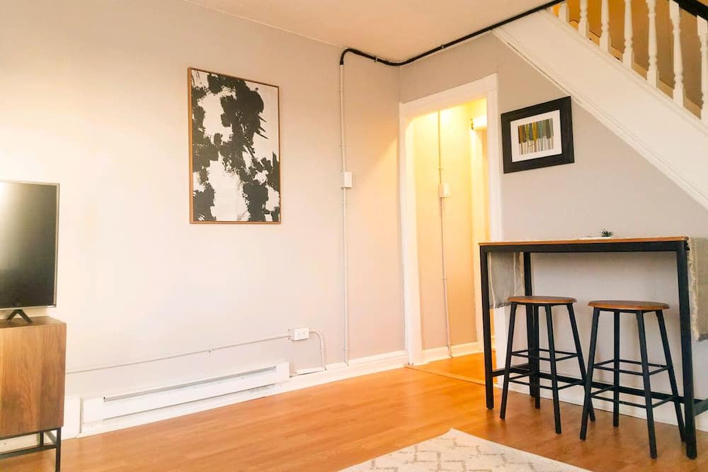 Photo of Bedroom in Lansford
