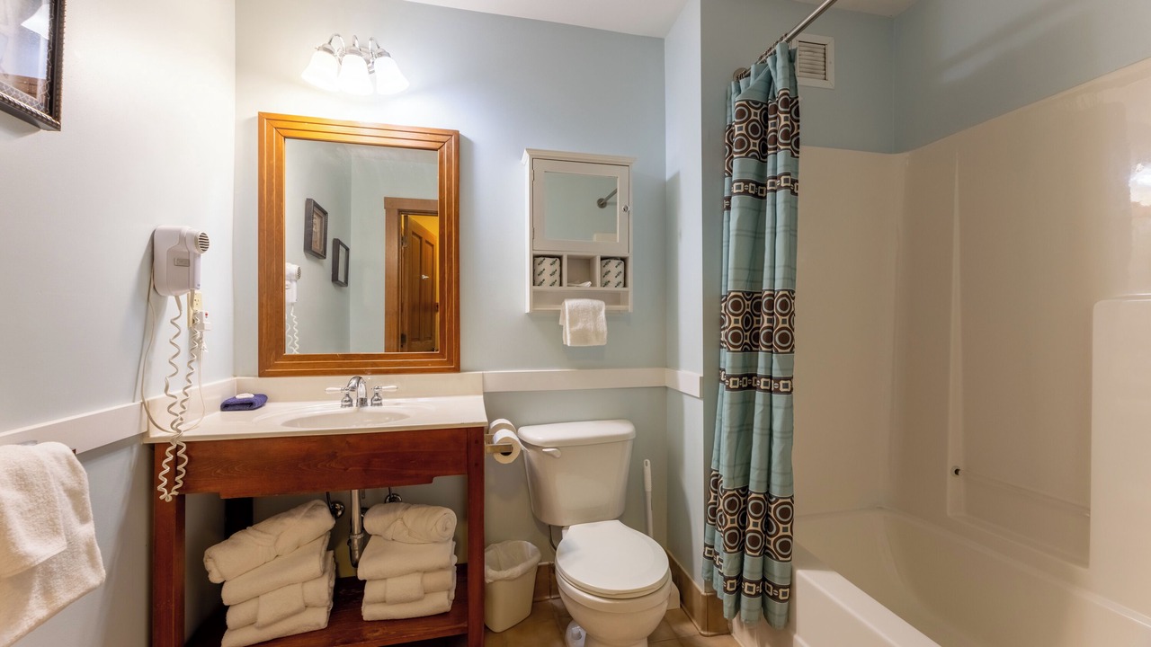 Photo of Bathroom in Snowshoe