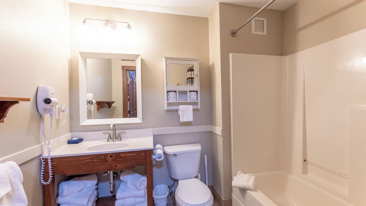 Photo of Bathroom in Snowshoe