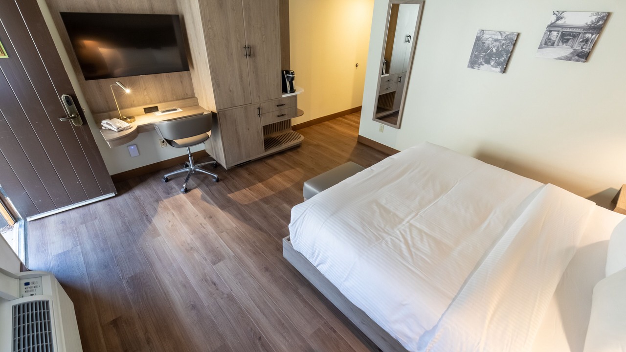 Photo of Bedroom in Wheeling