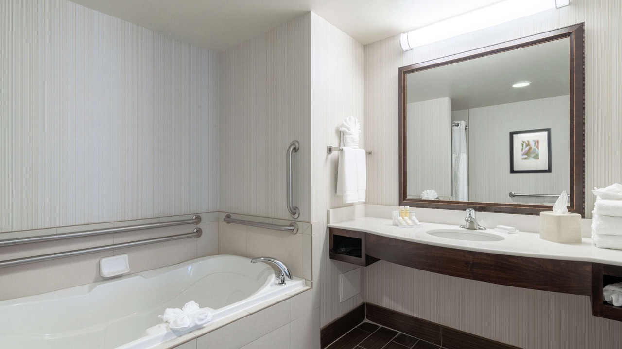 Photo of Bathroom in Arcola