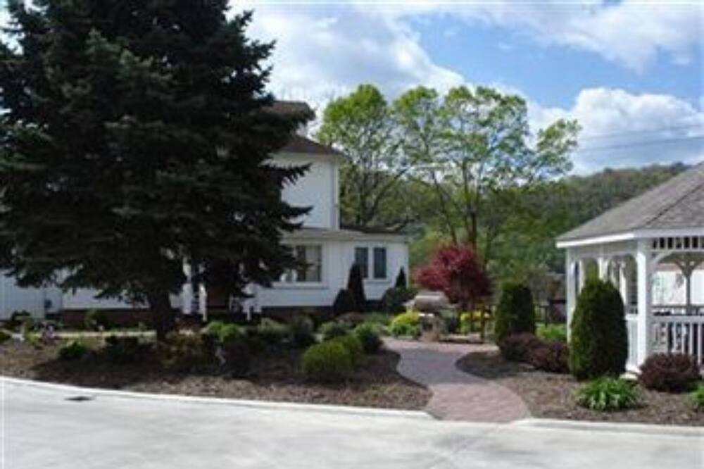 Photo of Outdoor in Sardis