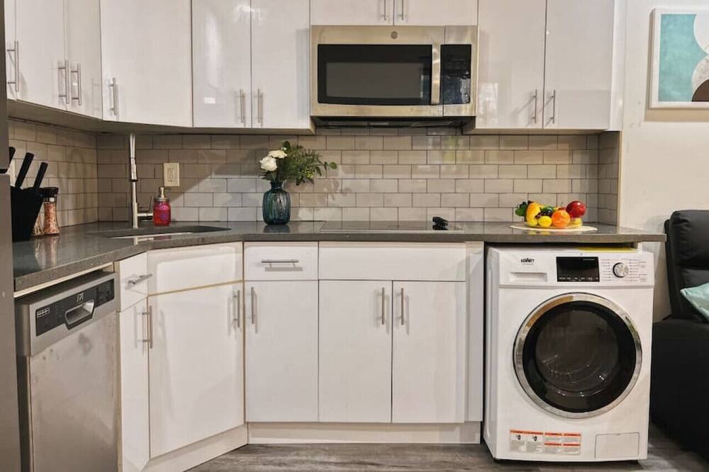 Photo of Kitchen in Graduate Hospital