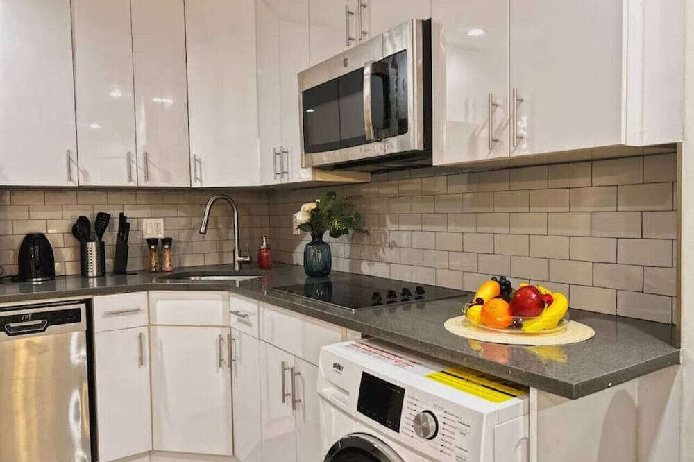 Photo of Kitchen in Graduate Hospital